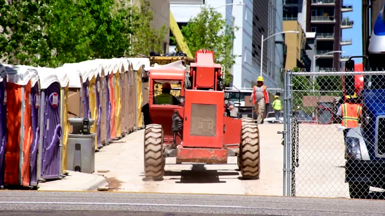 Best Standard Portable Toilet Rental  in Maineville, OH